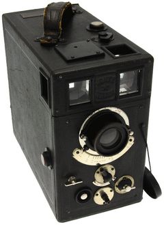 GUILLEMINOT & CIE Appareil photographique Détective EUR 1.600,00