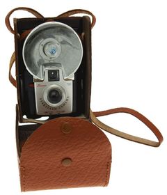 Kodak - Brownie Starflash Camera miniature